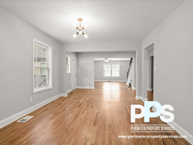 Building Photo - 1527 Mayflower Ave SW
