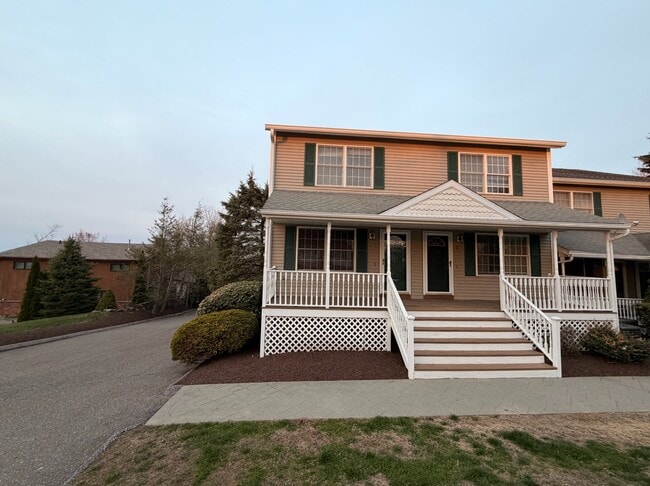 Building Photo - 39 Coram Rd