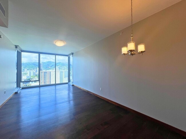 Building Photo - 1555 Kapiolani Blvd