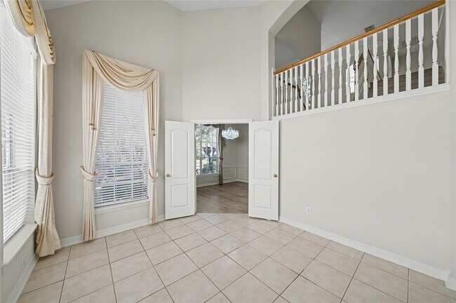 Building Photo - 5807 Bayberry Way