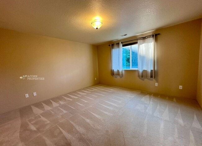 Building Photo - 31080 State Rte 20