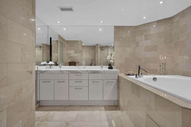 Building Photo - 5600 Collins Ave