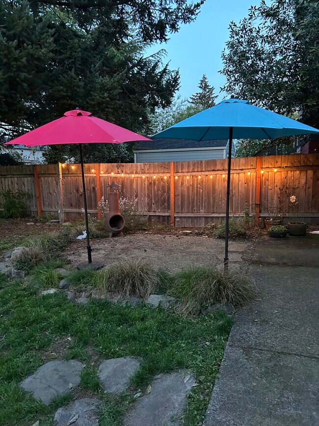 Building Photo - 6123 SE Harold St