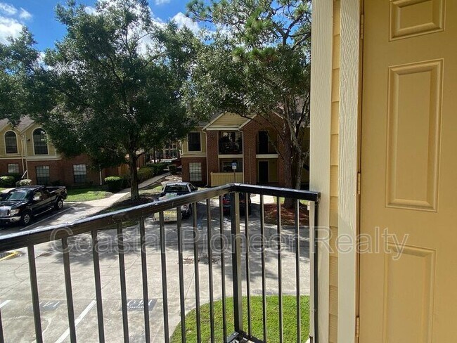 Building Photo - 8642 Mallard Reserve Dr