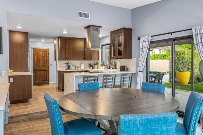 Building Photo - 1289 E Caleta Way