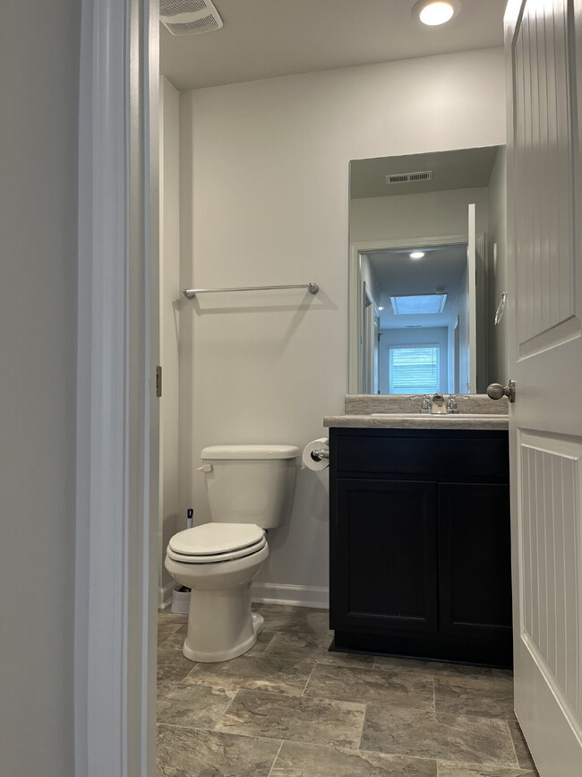 Building Photo - 1083 Pepper Stone Dr