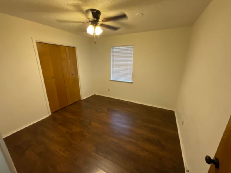Building Photo - 5202 Wildwood Dr