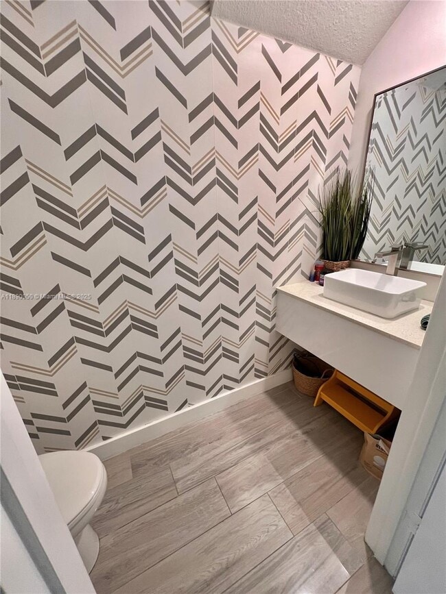Building Photo - 4654 Santa Cruz Way