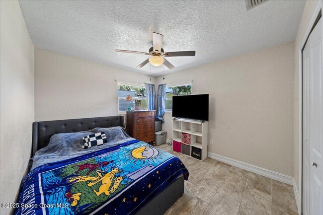 Building Photo - 2740 Dutton Dr