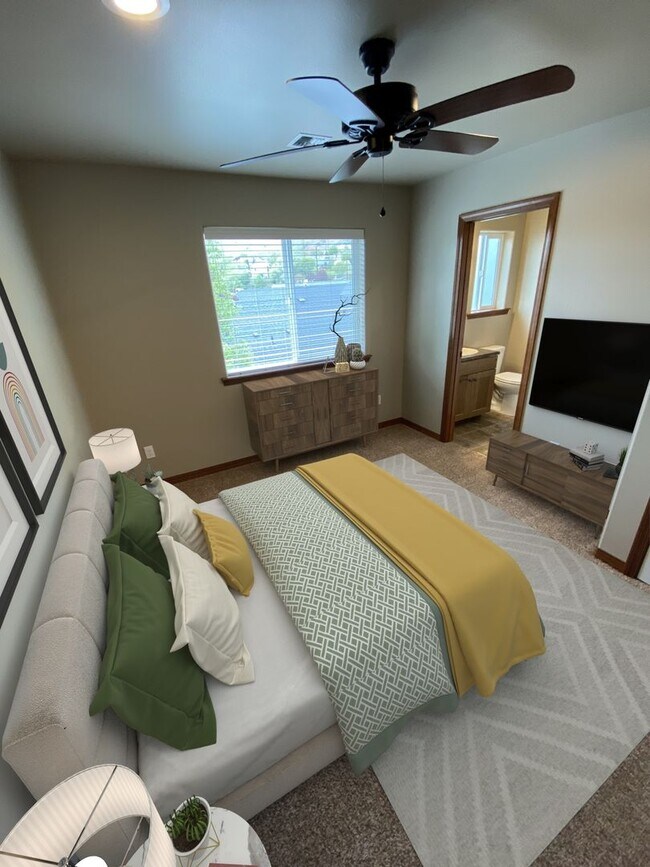 Building Photo - Lower Rent? And $500 Off Your First Month's Rent? In This Economy?! That Means More Money for Tacos!