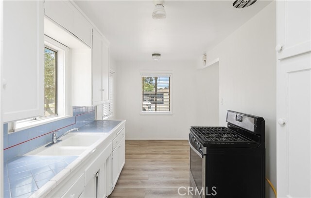 Building Photo - 681 N Glassell St