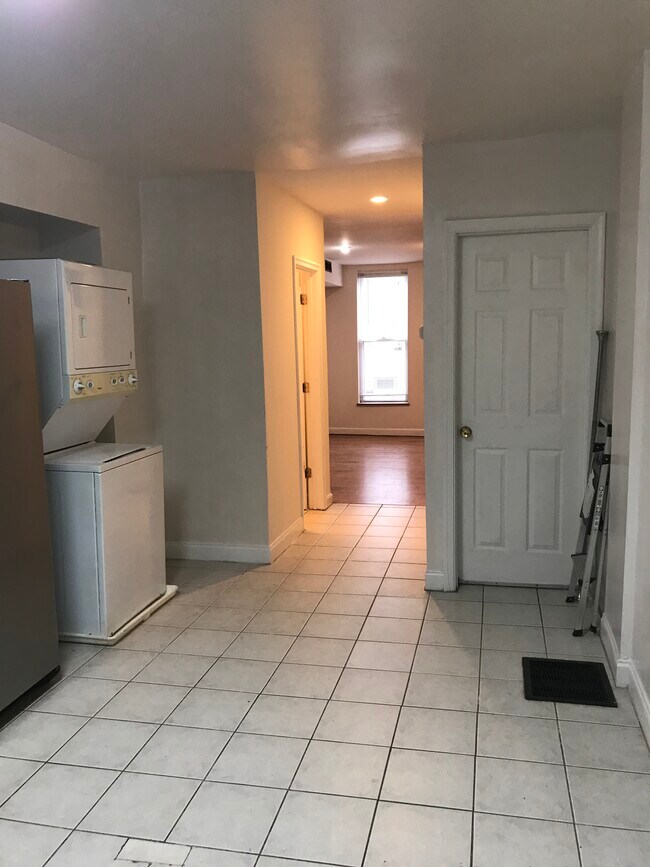 Laundry area - 1419 Ward St