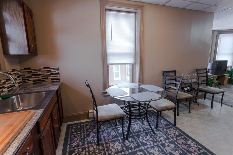 Building Photo - 534 S Market St