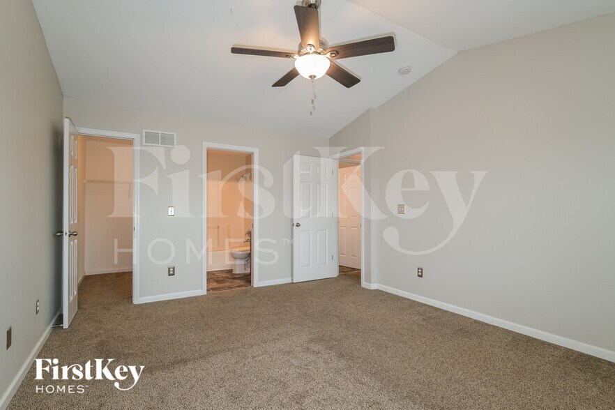 Building Photo - 256 Cherrywood Parc Dr