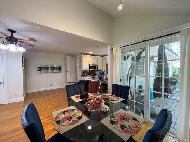 Building Photo - 38 Gedney Park Dr