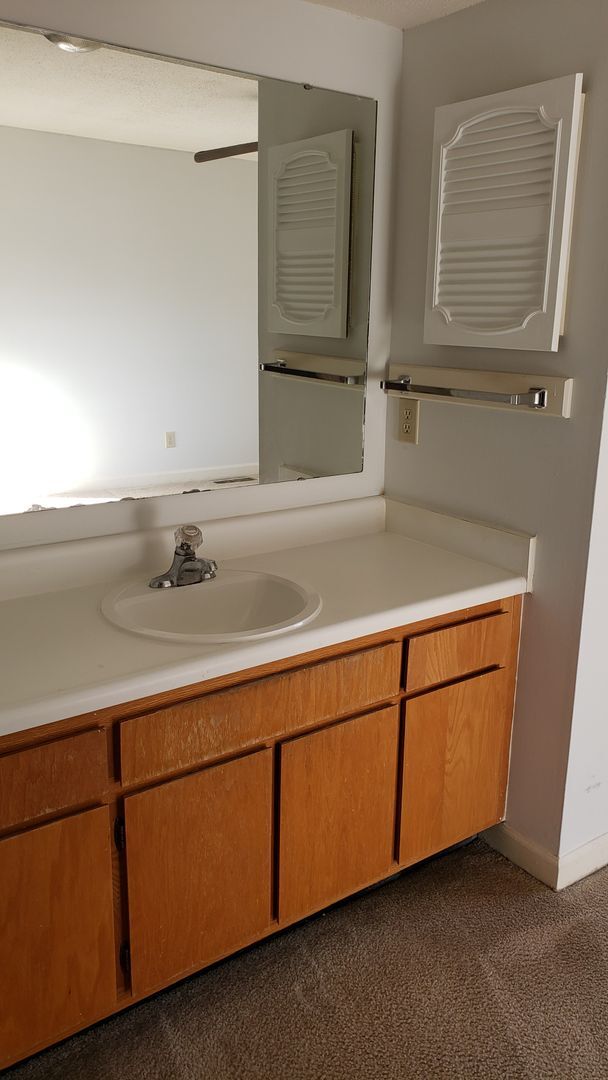 Building Photo - 2Bd 2.5 Ba $1250
