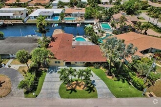 Building Photo - 2051 Coral Reef Dr