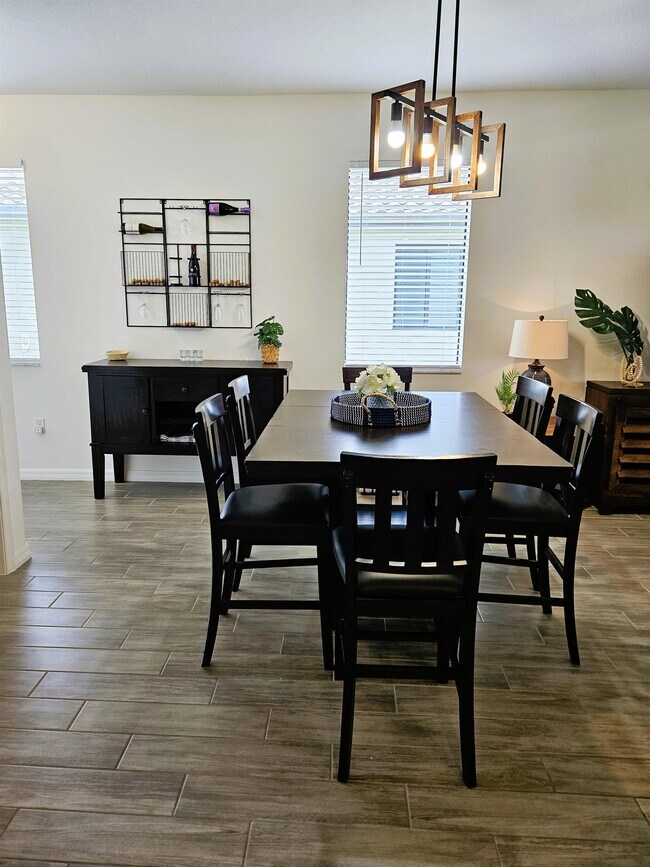 Building Photo - 5032 Arancia Ln