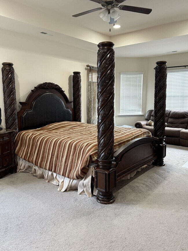 Building Photo - Beautiful 5BR home in Great School district