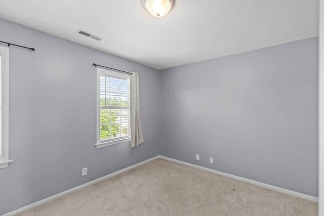 Building Photo - 415 Caldwell Loop