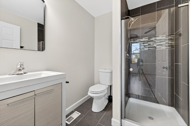 Building Photo - 2710 Geyer Ave