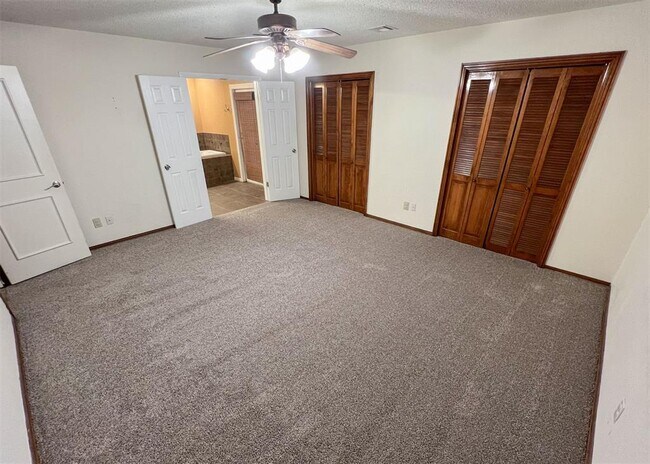 Building Photo - 14008 Apache Dr