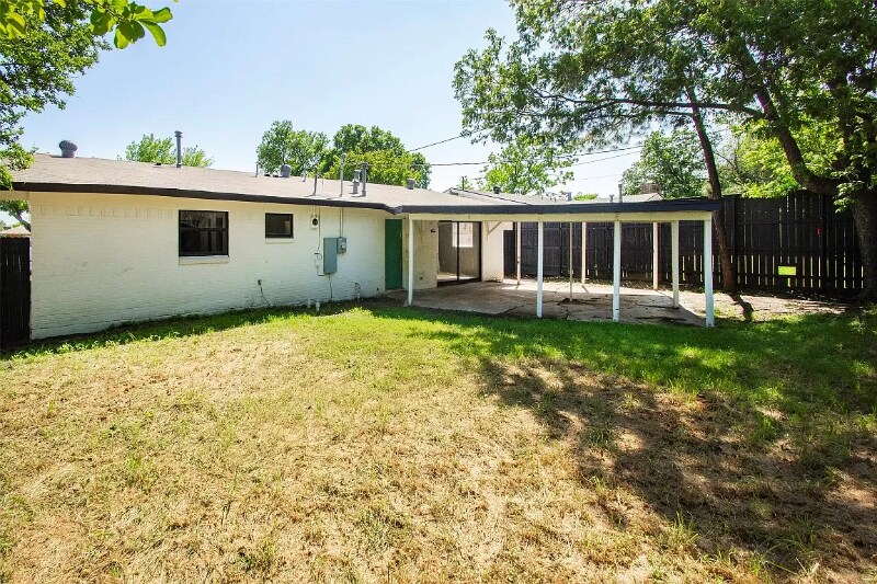 Building Photo - 3057 Dothan Ln