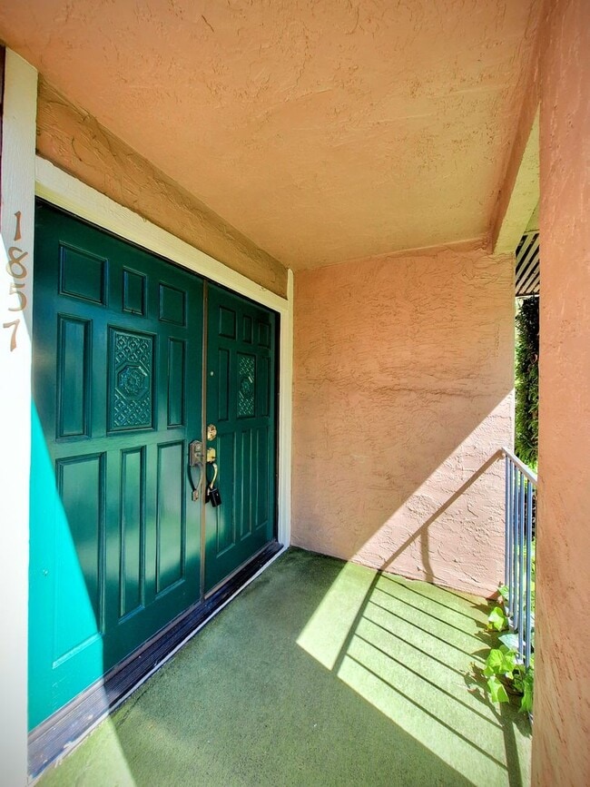 Building Photo - Spacious Two-Story 3bd Townhouse With Private Patios, Balcony, & Garage