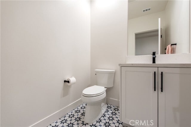 Building Photo - 150 Somera