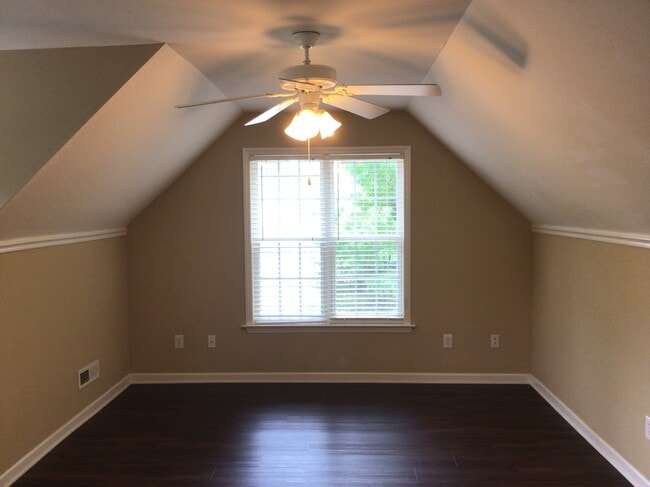 Building Photo - 423 Harvest Pine Road