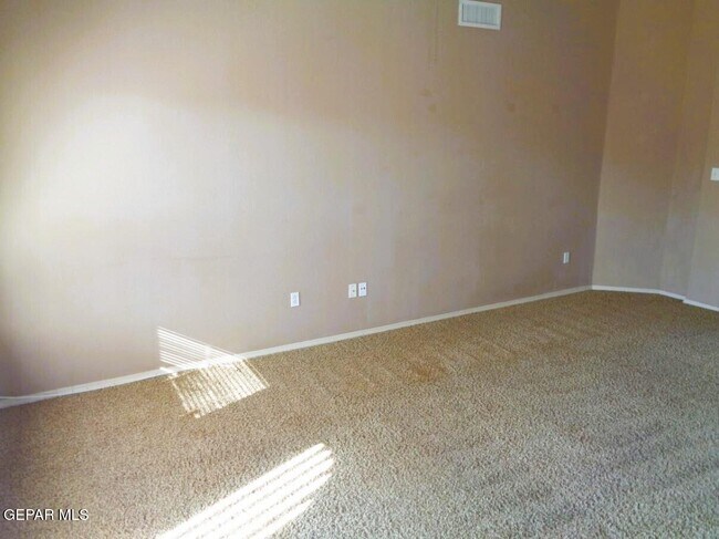 Building Photo - 14168 Smokey Point Dr