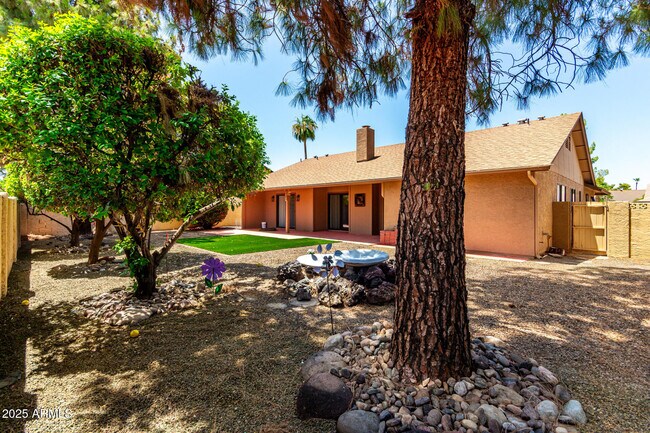 Building Photo - 9645 W Kimberly Way
