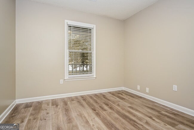 Building Photo - 125 Vesta Ct