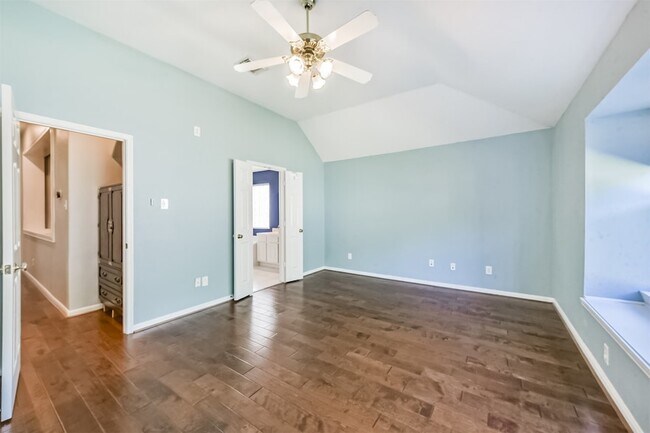 Building Photo - 13203 Yaupon Holly Ln