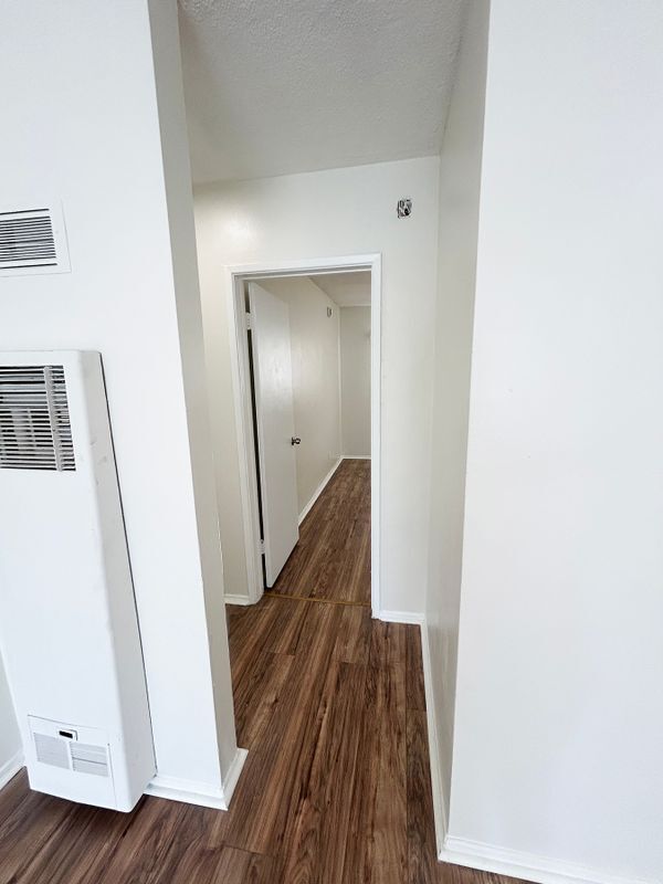 Building Photo - 10237 Commerce Ave