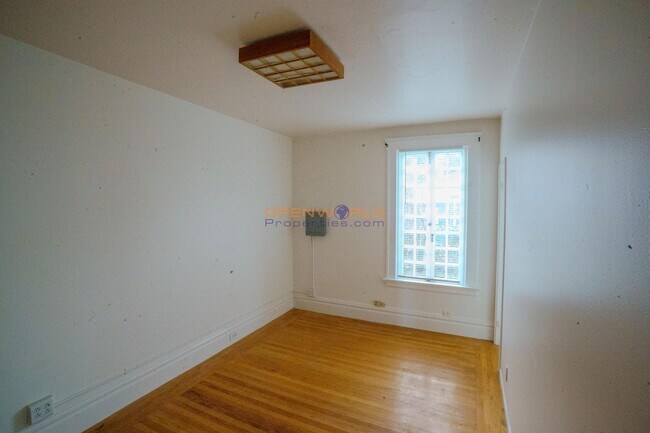 Building Photo - 107 Bridgeway