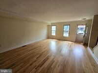 Building Photo - 104 Providence Ave