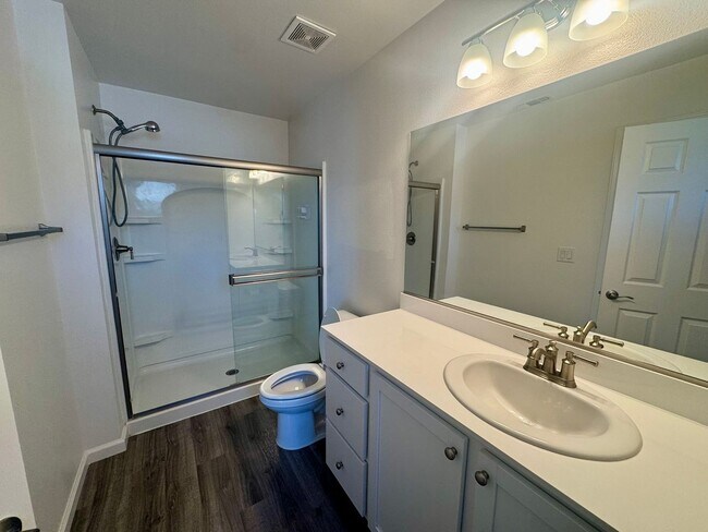 Building Photo - 401 Autumn Breeze Cir
