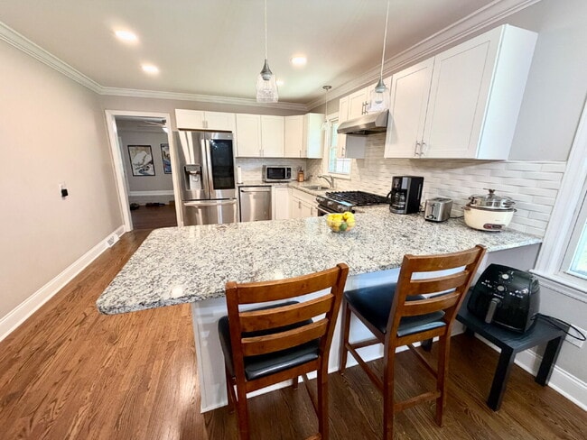 Building Photo - Beautifully Updated 3 Bedroom, 2 Bath Home in Clemson