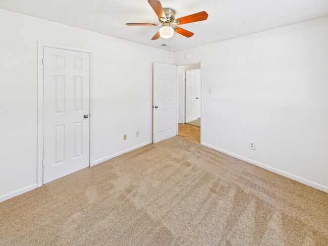 Building Photo - 1013 San Benito Dr