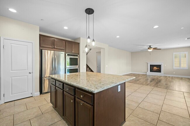 Building Photo - 44313 Marcelina Ct