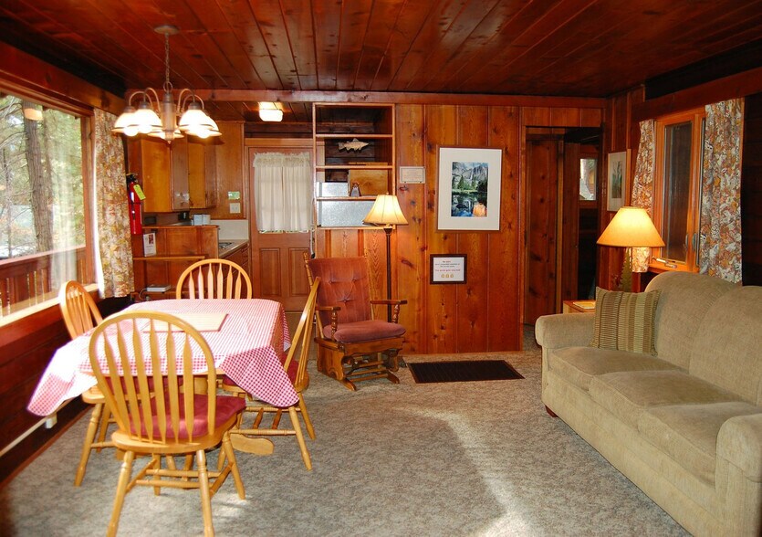 Building Photo - 8037 Woodpecker Way