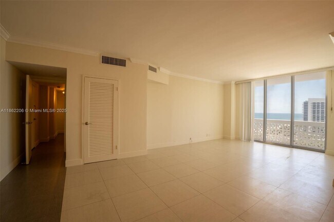 Building Photo - 4747 Collins Ave