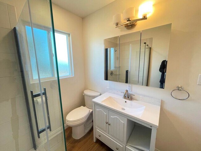Building Photo - Like New Inside! Remodeled 3bd/2ba House In Desirable Allied Gardens Neighborhood