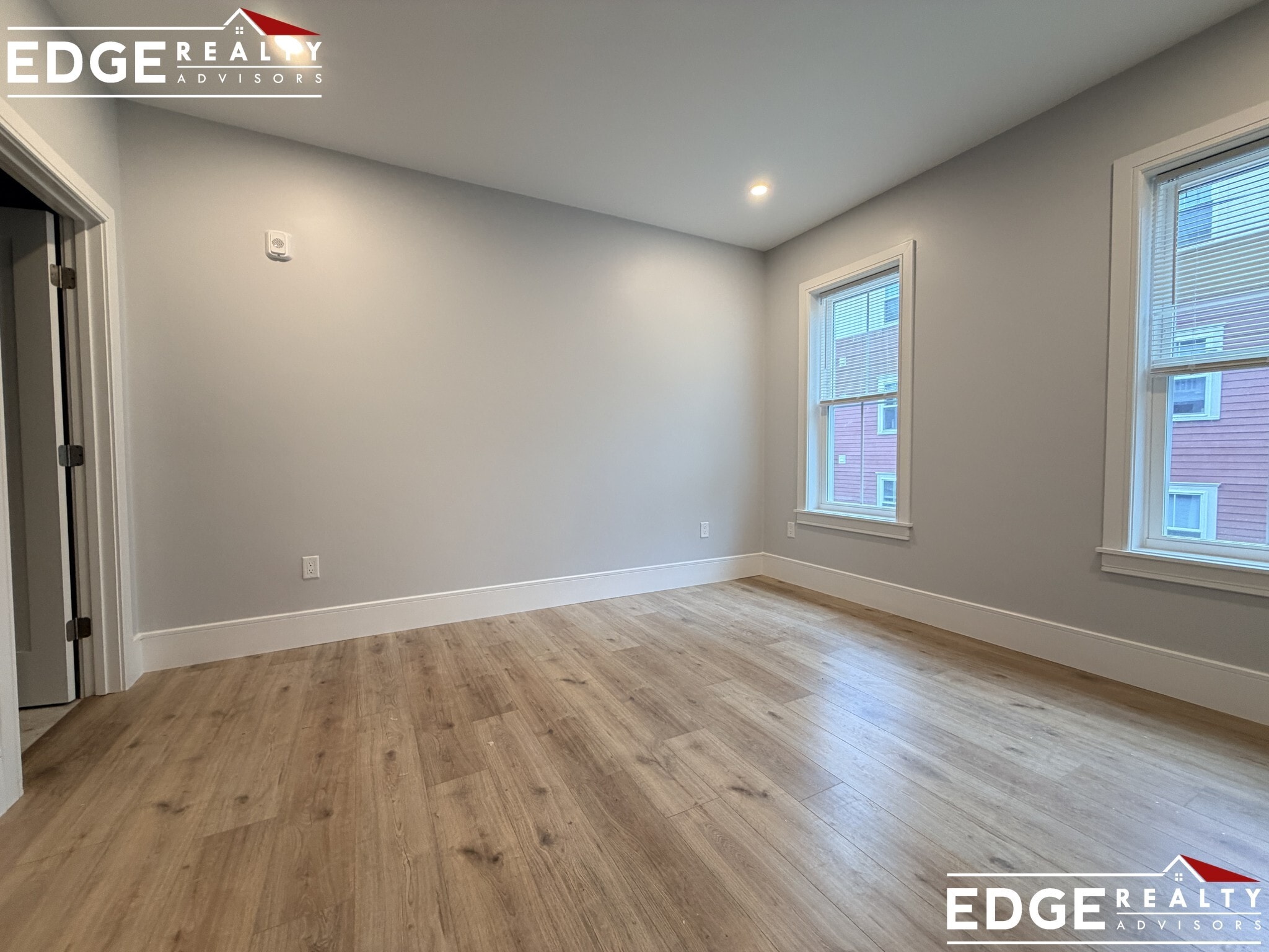 Building Photo - 124 Kenrick St