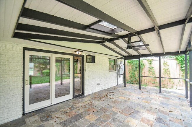 Building Photo - 6030 Woodbrook Ln