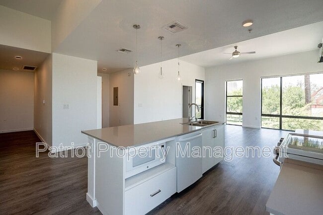 Building Photo - 1130 N 2nd St