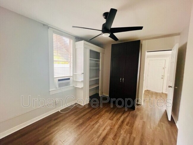 Building Photo - 419 4th St N