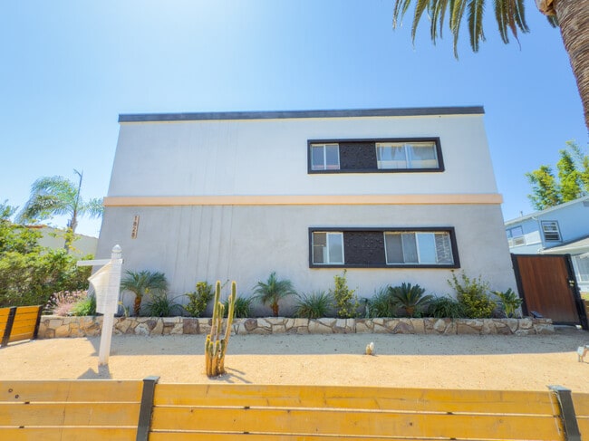 Building Photo - 1828 10th St