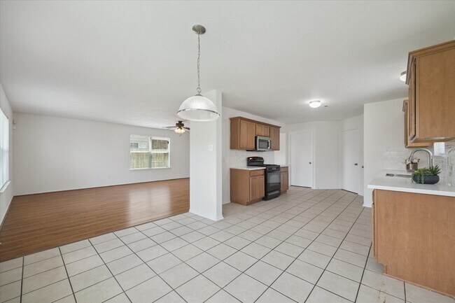 Building Photo - 6738 Haven Forest Ln